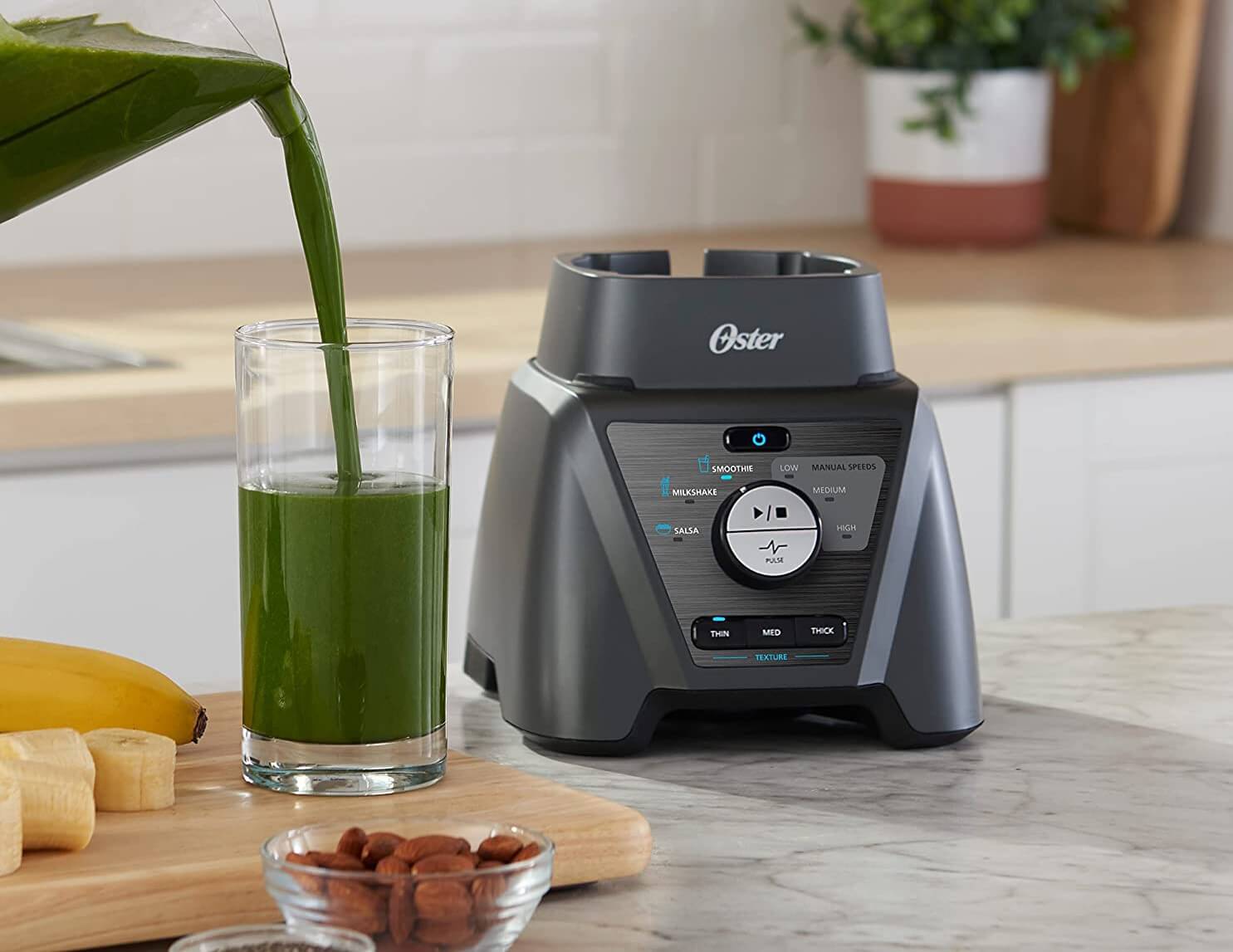 Best Oster Blender: 4 Best of the Best Options for Blending