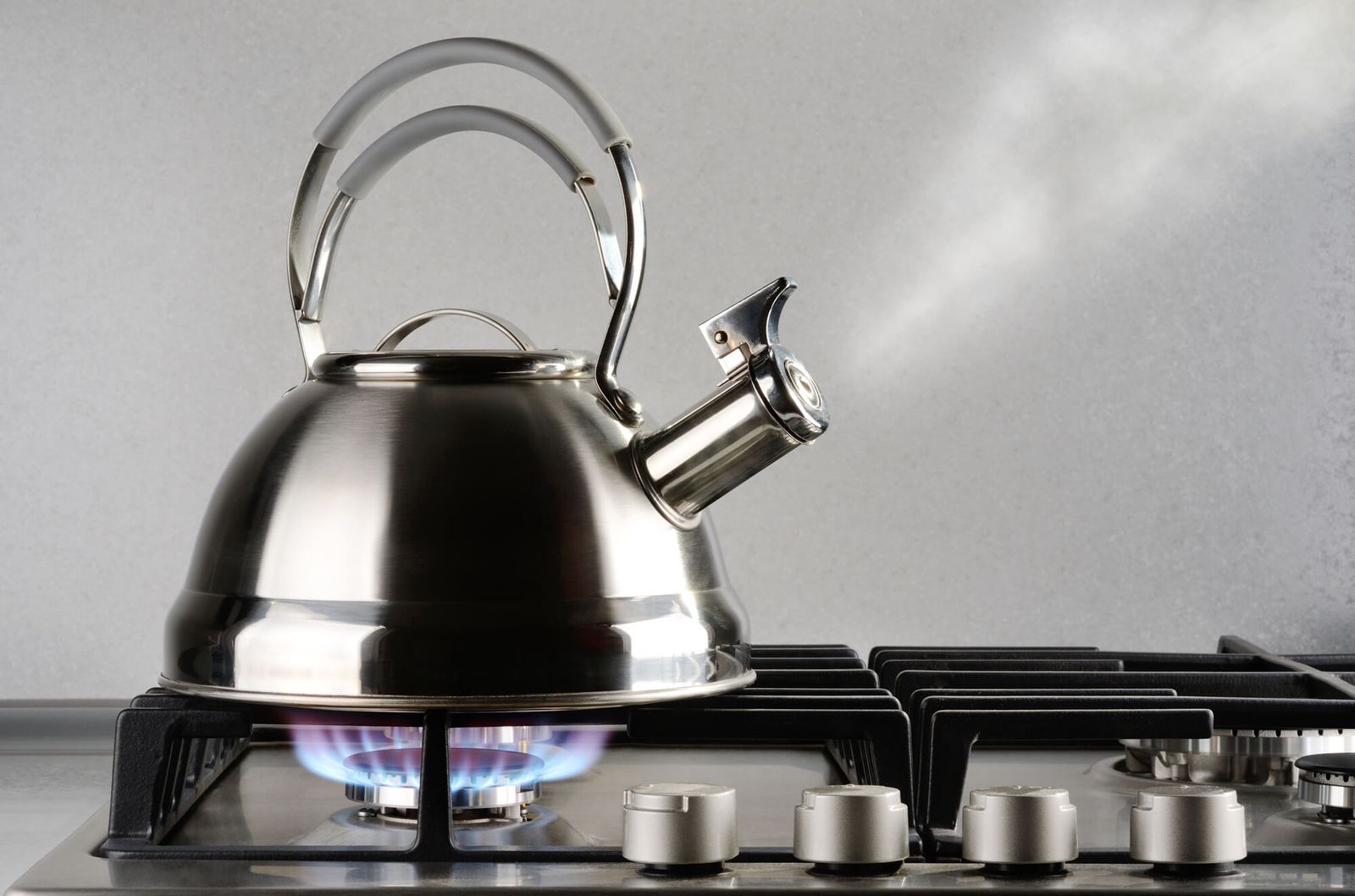 The Timeless Benefits of Brewing Tea with a Stovetop Kettle