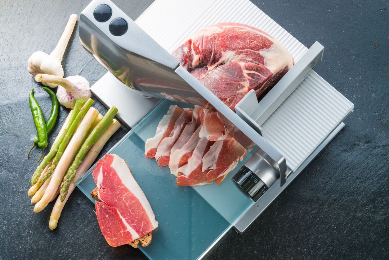 Advantages of Owning a High-Quality Meat Slicer for Home Use
