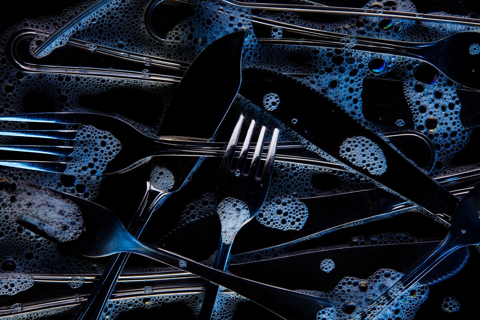 Behind the Technology: The Making of Dishwasher-Safe Knives