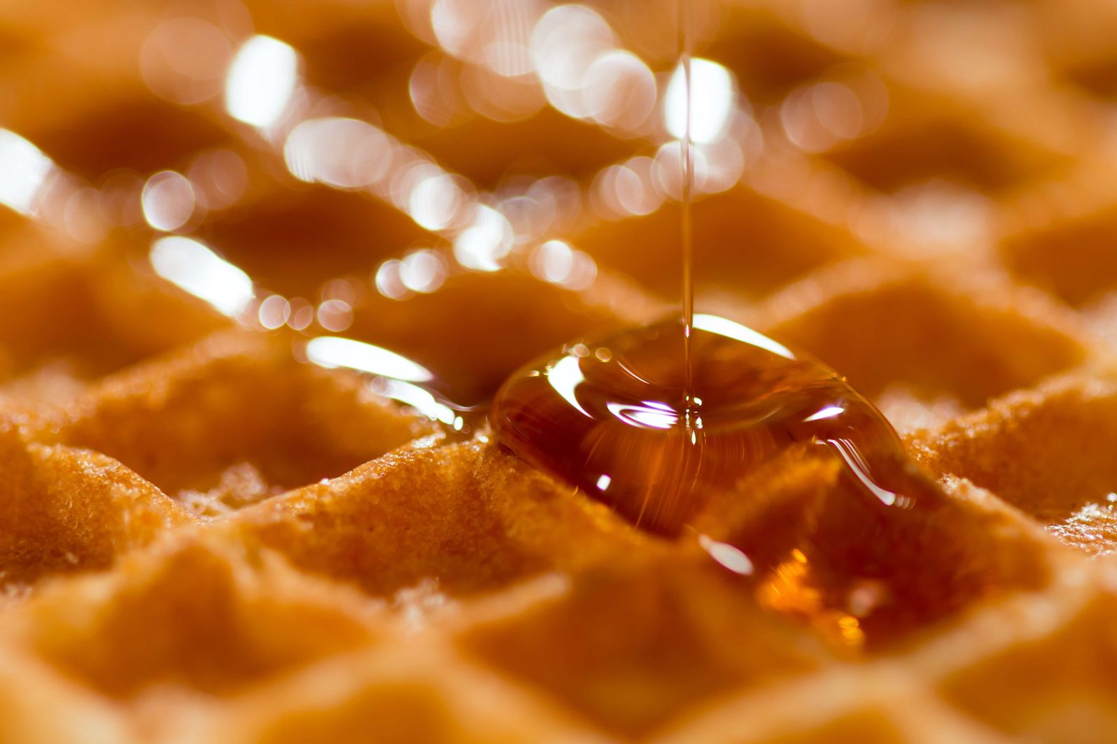 Waffle Maker Showdown: Electric vs. Stovetop Waffle Makers