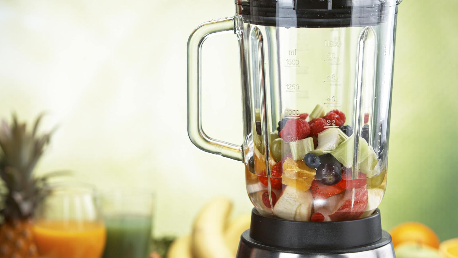 Best Glass Blender: 5 Blenders That Will Make Your Life Easier