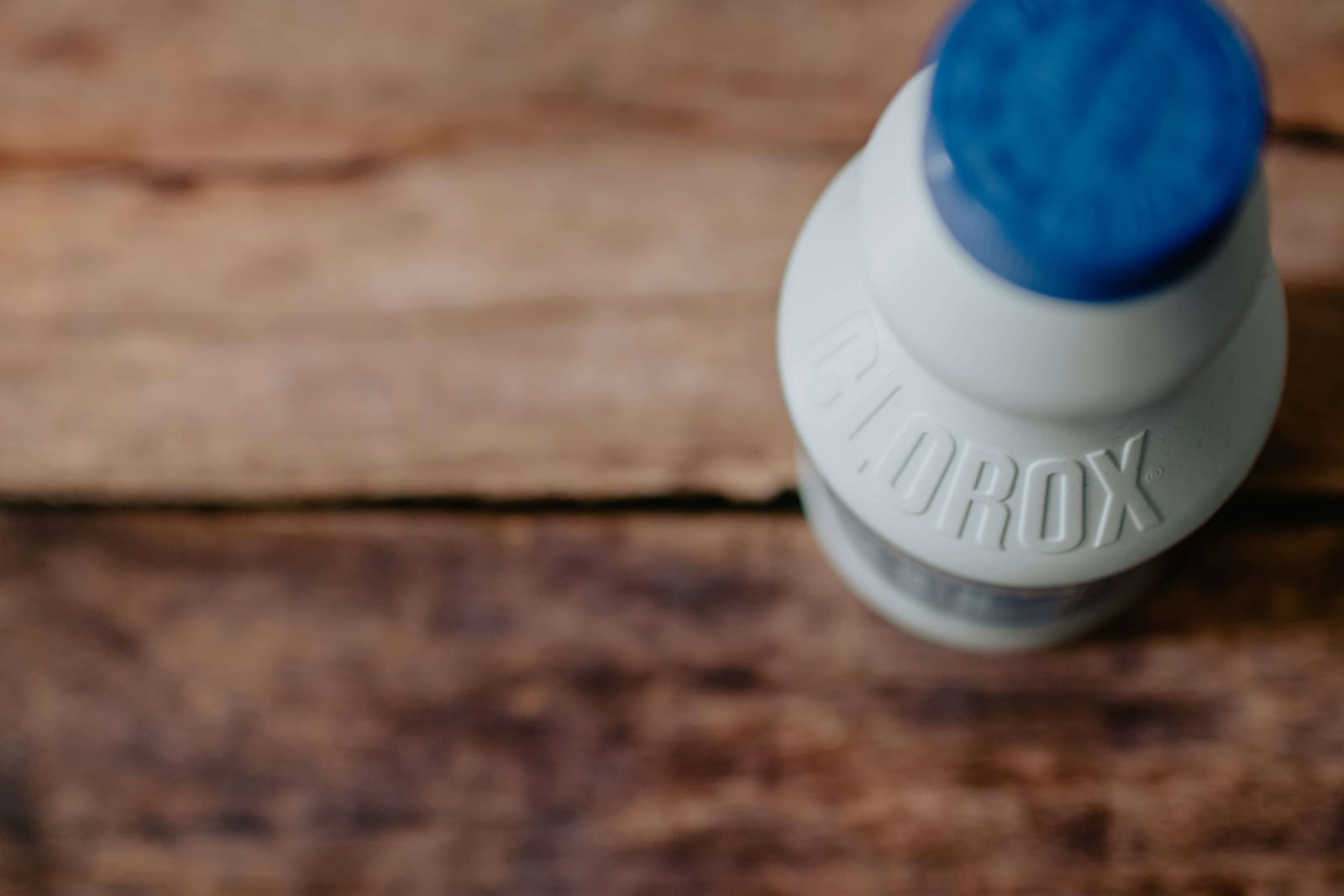 Can You Mix Dish Soap with Bleach? Safety Guidelines to Follow